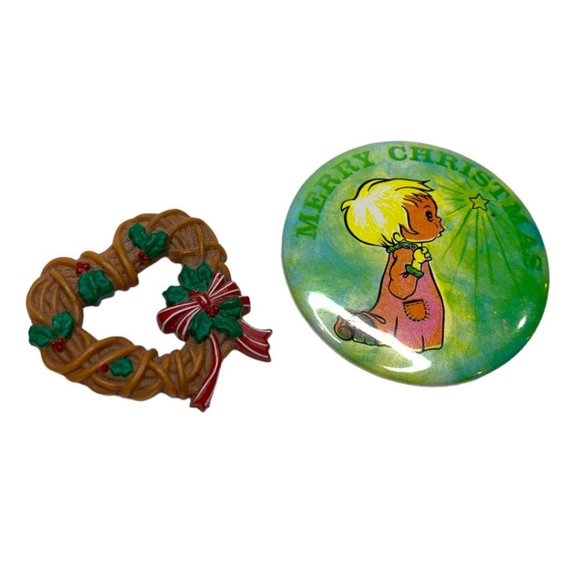 Vintage Holiday Christmas Pins Hallmark Plastic Wreath 2.25" Pinback - Picture 3 of 7